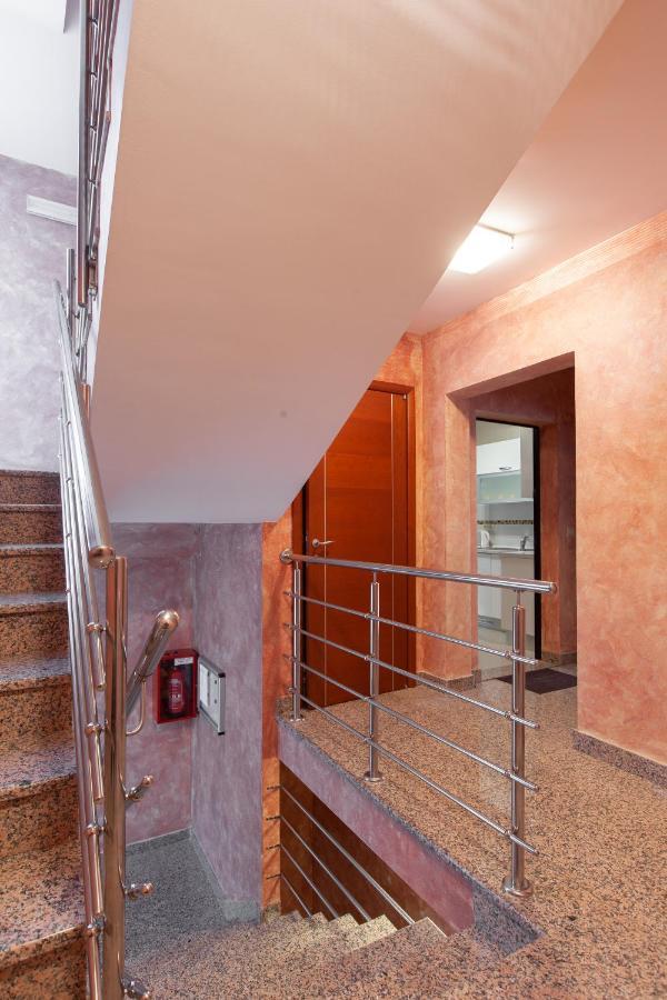 Apartment City Strand Макарска Екстериор снимка