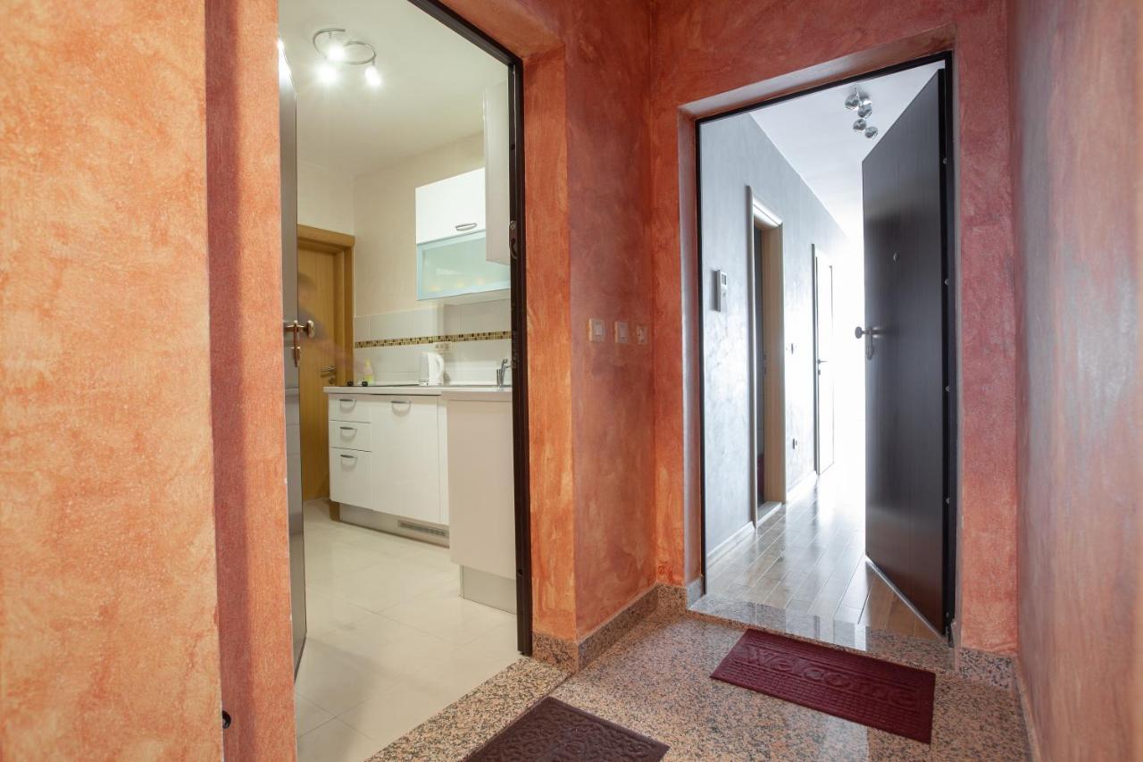 Apartment City Strand Макарска Екстериор снимка